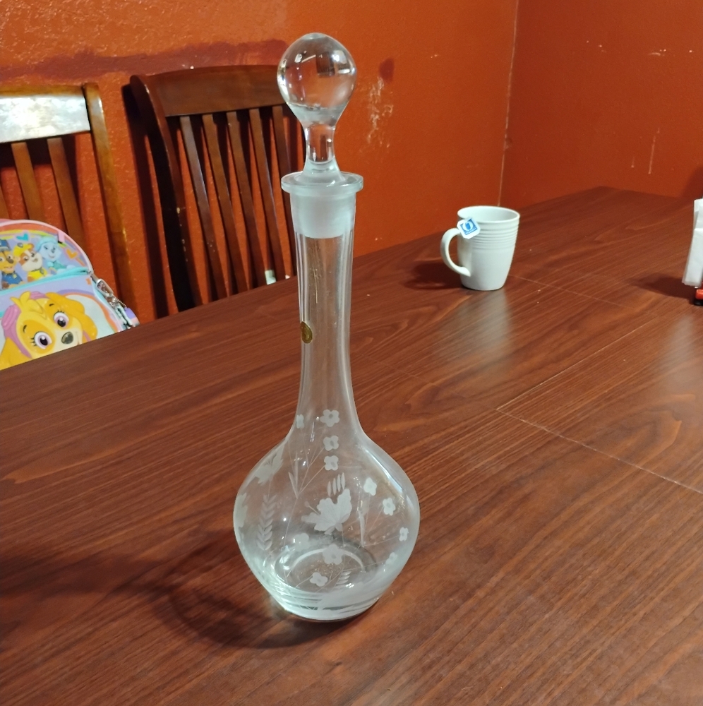 Elegant Glass Decanter with Floral Design